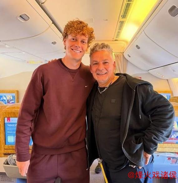 九游会下载 巴乔飞机邂逅辛纳，名宿赞‘现象级’，体育温度与野心并存