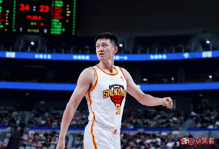 萨林杰32+15+11深圳胜上海 刘铮20分周鹏15分